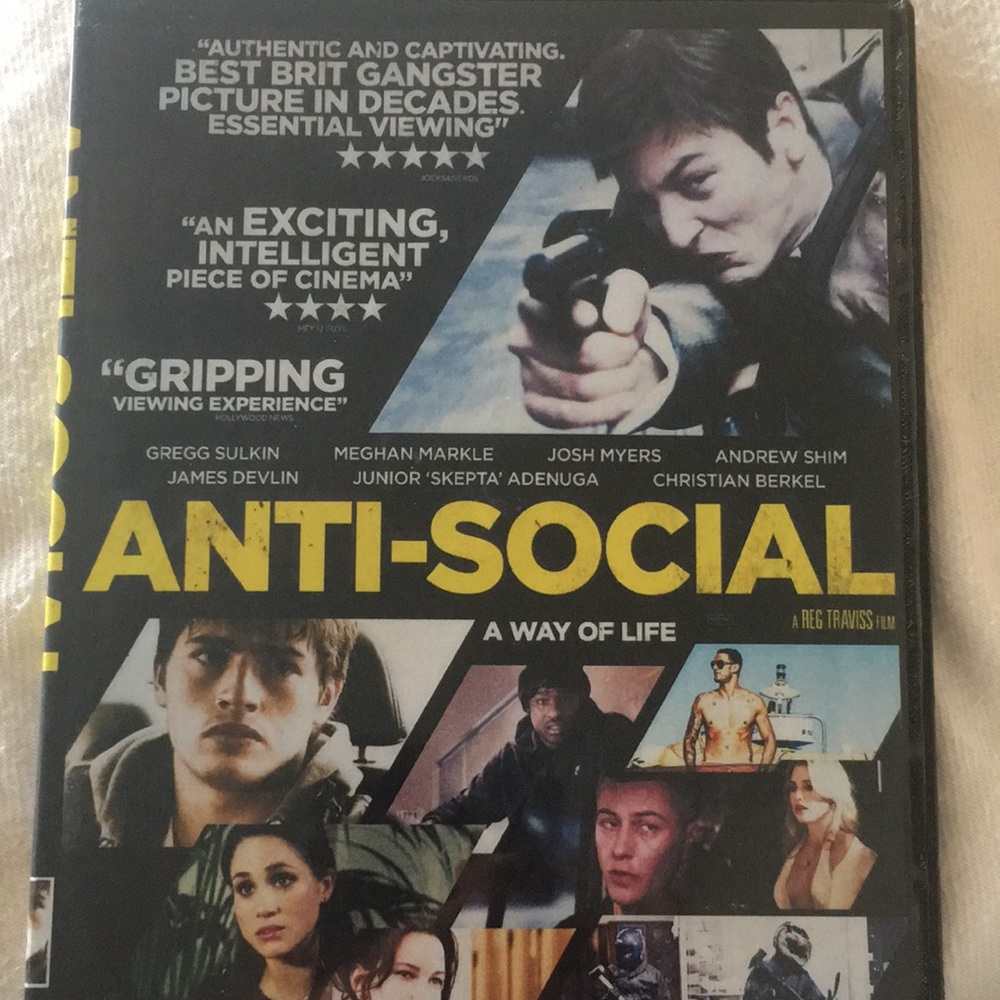 🍿 4/$20 Anti Social DVD Meghan Markle Gregg Sulkin Crime Thriller Movie